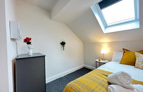 Cozy Two Bedroom Apt in Central Ilkeston with Netflix and Work-ready - Foto 2