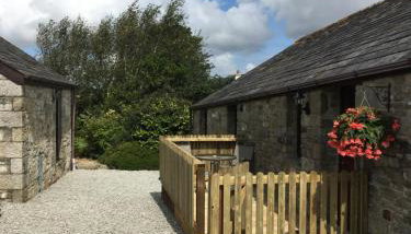 Maple & Beech Barns - Photo 2