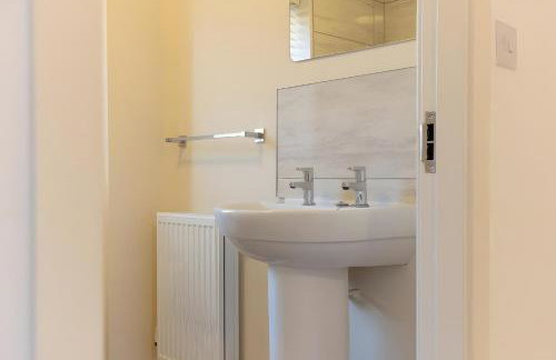 FREE parking, LARGE House for Contractors & Families, Sleeps 7, 25 mins to MANCHESTER & LIVERPOOL - Foto 28