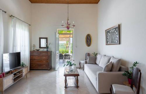 Manos Home - Photo 60