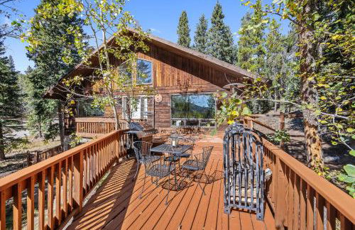 Nestled Inn Vacation Home Rental Evergreen - Trails, Views, Hot Tub, Skiing! - Foto 29
