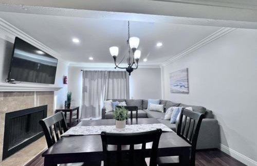 Luxurious 2 Bedroom Condo Shortest Walk To Disney - Foto 5