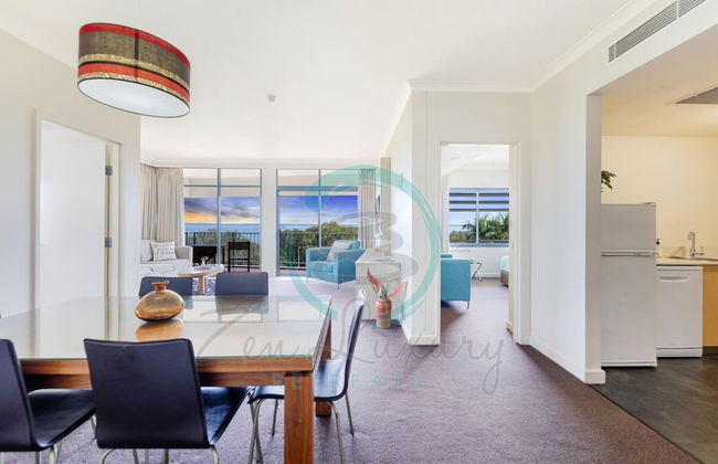 Coastal Elegance Sunset Pool Balcony Dining - Foto 9