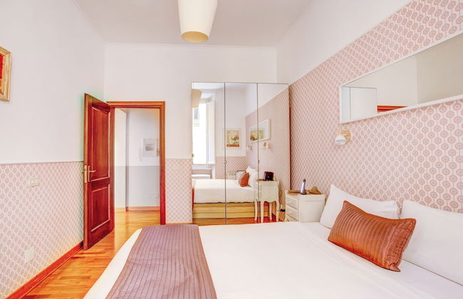 Colosseo Families and Groups 2BDR | Home and More - Photo 10