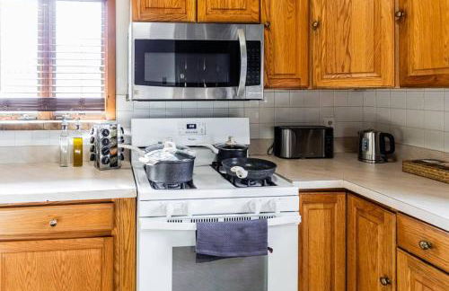 Charming 2 Bedroom Apartment Near NYC, Metlife Stadium - Foto 28