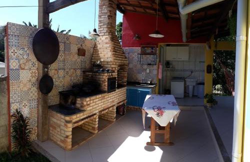 Casa com amplo quintal, churrasqueira e área verde - Foto 4