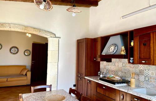 Strelitzia's house with heated pool , private garden and private parking & wi-fi - Foto 21