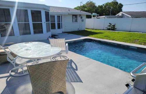 Spacious home With Heated Pool 3 miles from IMG! - Foto 30