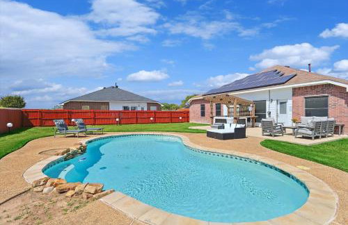 5BR Holiday Getaway in DeSoto with Pool, Hot Tub & Cinema - Foto 8