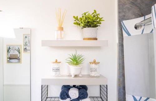 Dora's Haven Getaway-Cozy 1Bedroom with Boat or Camper Parking- Free - Foto 43