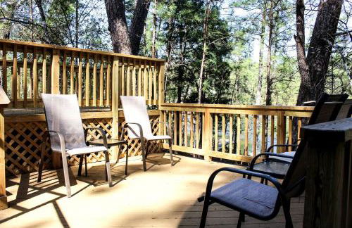 Group Cabin with Kayaks and Foosball Table in La Grange, Texas - Foto 20