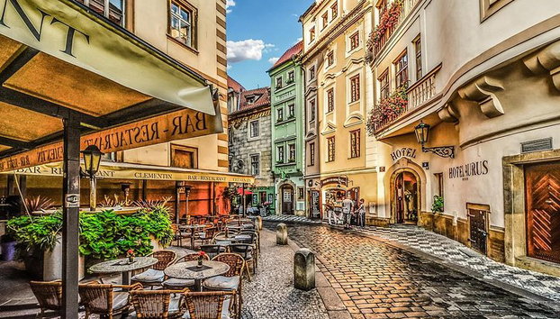 Traslado privado puerta a puerta de Frankfurt a Praga con 2h para hacer turismo - Foto 5