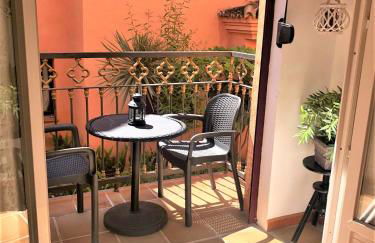 off line Deluxe 2 bedroom Golf Apartment Puerto Banus Marbella 12 Minutes Away by G00gIeMaps - Photo 5
