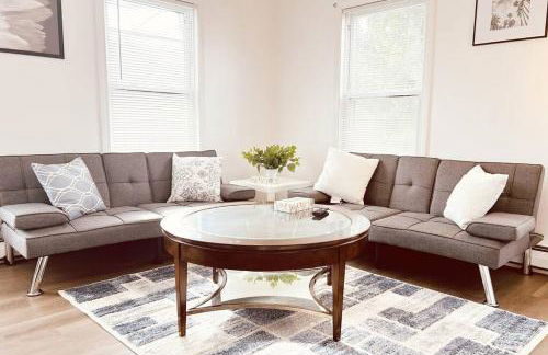 17-19Cozy&Spacious 6BR home in Malden with window AC and free parking - Foto 2