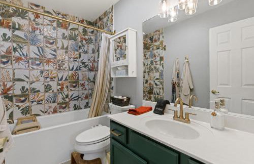 Stylish Home with in Home Gym AC Fully Fenced Yard - Foto 5