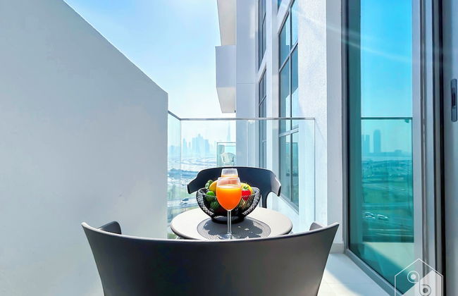 Cozy 1BR With Balcony & Views in Azizi Fawad - Photo 6