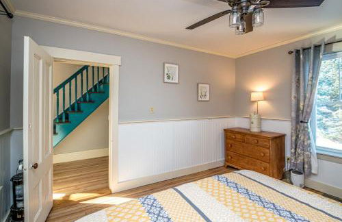 Whispering Waters Farmhouse and Wedding Barn - Foto 80