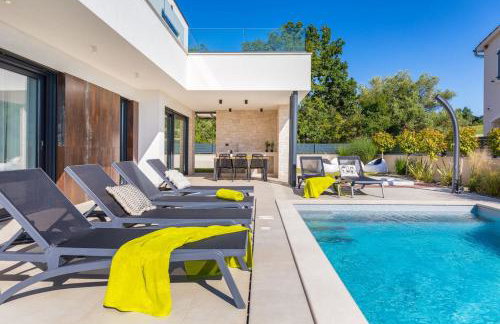 Villa Abarica by Villsy - with heated pool, sauna, jacuzzi - Foto 17