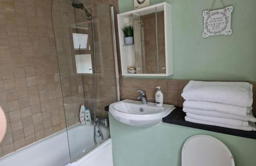 Tynant House- Cosy 3 bed house- Near City Centre and FREE parking - Foto 5