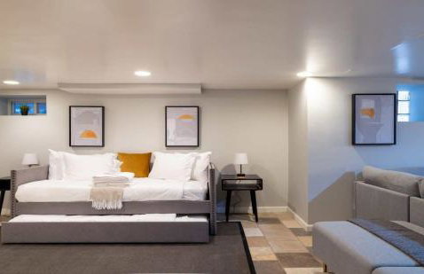 Elegant 6BR-4BA Family Home with Garage ABODEbucks - Foto 43