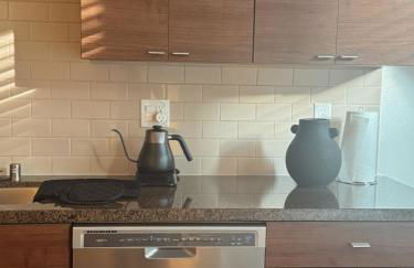 Elegant Suite at Marina-Venice Beach with Pool, Jacuzzi, GYM by Holisticā Retreats - Foto 27