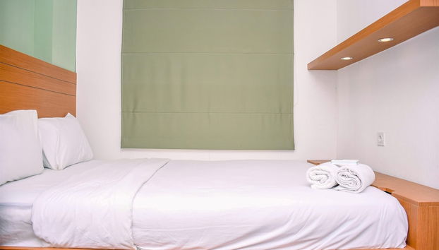 Nice and Warm 2BR at Podomoro Golf View Apartment - Foto 3, Habitación