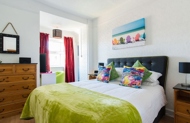 Ar Lan Y Mor Seaside Apartment - Photo 3