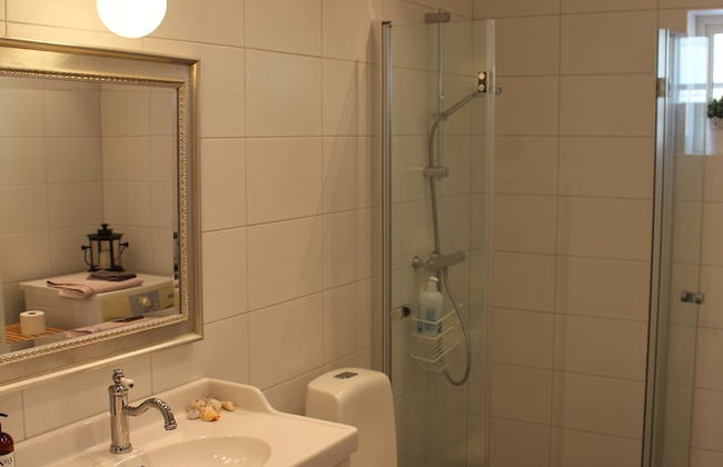 Vaxholm Harbour Bed and Experiences - Photo 16