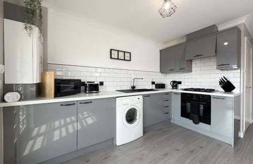 Bathgate Penthouse near Edinburgh - Photo 11