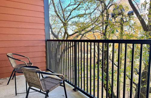 Luxury New 1B1B Private Balcony w Washer Dryer 525Pkwy215 - Foto 15