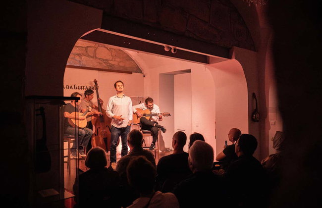 Espetáculo de fado na Casa da Guitarra - Foto 12