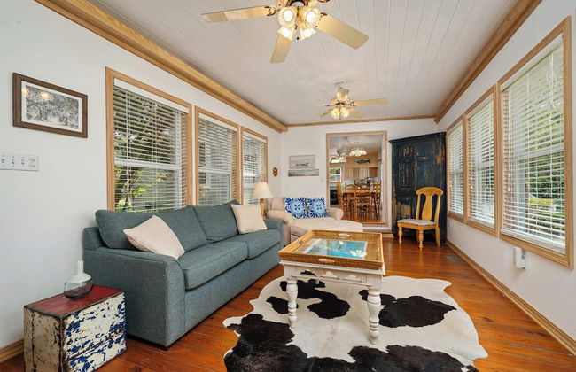 Secluded Waterfront Retreat for 23 Dock, Pets OK - Foto 17