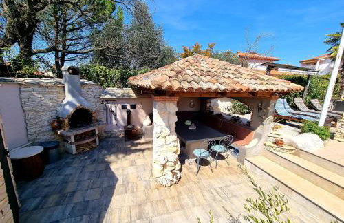 Apartment Villa Engel with Pool - Photo 32