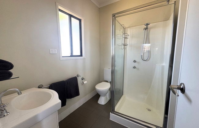 Sundowner Cabin and Tourist Park - Photo 38