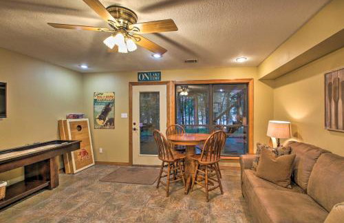 Waterfront Lake Dardanelle Home with Dock and Fire Pit - Foto 15