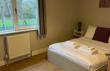 Flaxman Avenue - Lovely 4 bed home, 5 mins drive to York City Centre, Free superfast Wi-fi, Free on-street parking - Foto 17