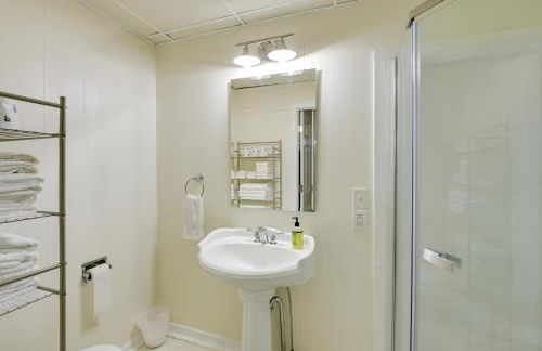 Walk to Harbor Pet-Friendly Apt in Sorrento! - Foto 17