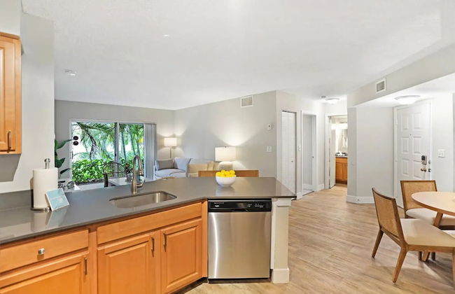 Dharma Home Suites Dania Beach at Sheridan Ocean Club - Photo 14