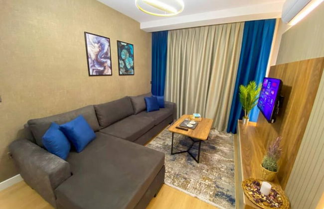 Exclusive Spacious 2 1 Apartment 2 Bathrooms - Core Living - Photo 3