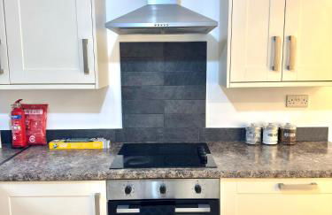 Rushden Home - Perfect for Contractors - Free Parking - Sleeps 5 - Garden - Netflix and HDR TV - Foto 49