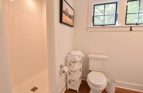 Gorgeous Renovation Walk to Water - Photo 21