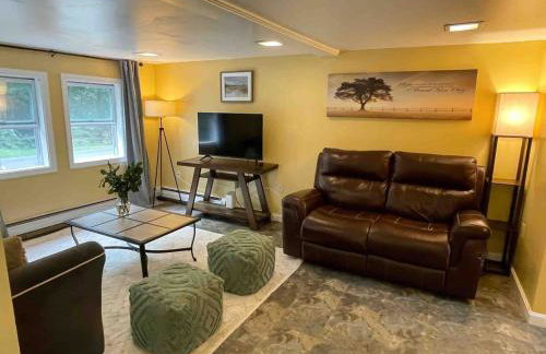 Nothing Fancy Older Pet Friendly Home near I 95 - Foto 12