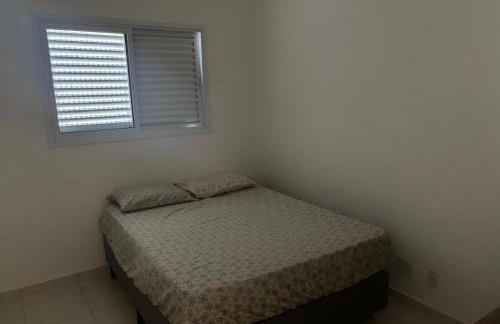 APTO FAMILIAR EM BERTIOGA JARDINS DO INDAIÁ A 500 M Praia - Foto 16