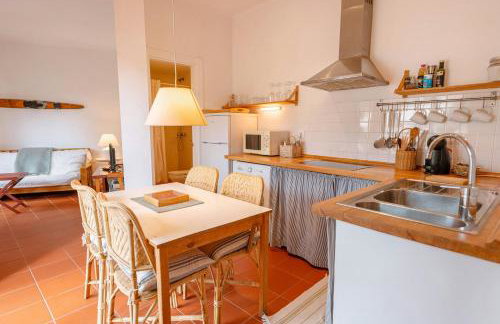 ApartmentsTamariu5 Cozy Retreat with Terrace - Foto 11