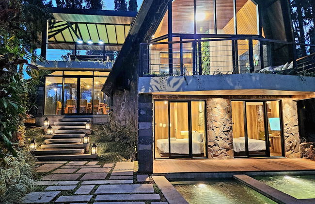 Villa 4-BR Klub Bunga No. 4 Batu Malang - Photo 25