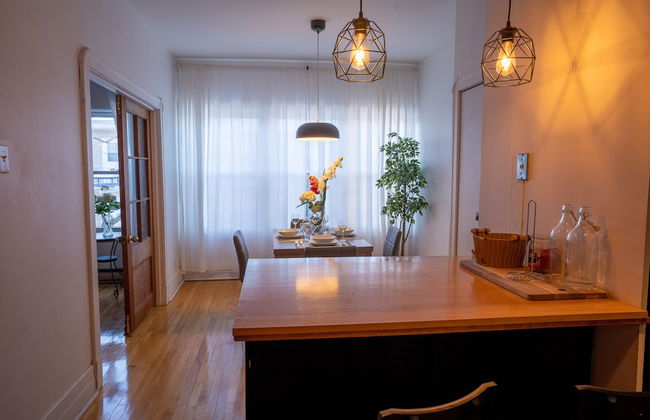 Stunning 2 Bedroom Apt! 3mins Walk From CDN Metro - Foto 36