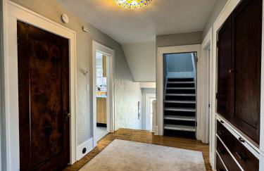 CRAFTSMAN UPSTAIRS with impressive attic! - Foto 55