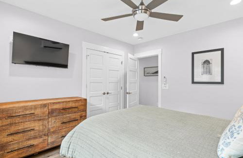 Downtown Retreat - Private Yard- Parking - Foto 25