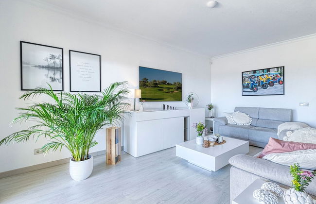 7 Boa Nova Immaculately Presented TWO Storey TOW - Foto 2