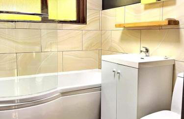 Primrose 15-Kaowood-Hot Tub-Pet friendly-Tenby - Foto 10